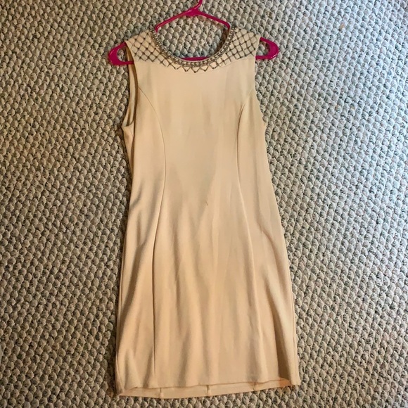 Tan formal dress - Picture 2 of 4